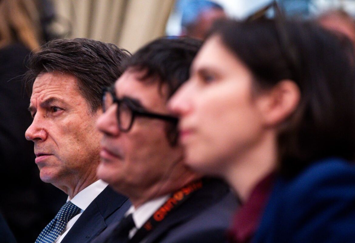 Conte serve un testo unitario