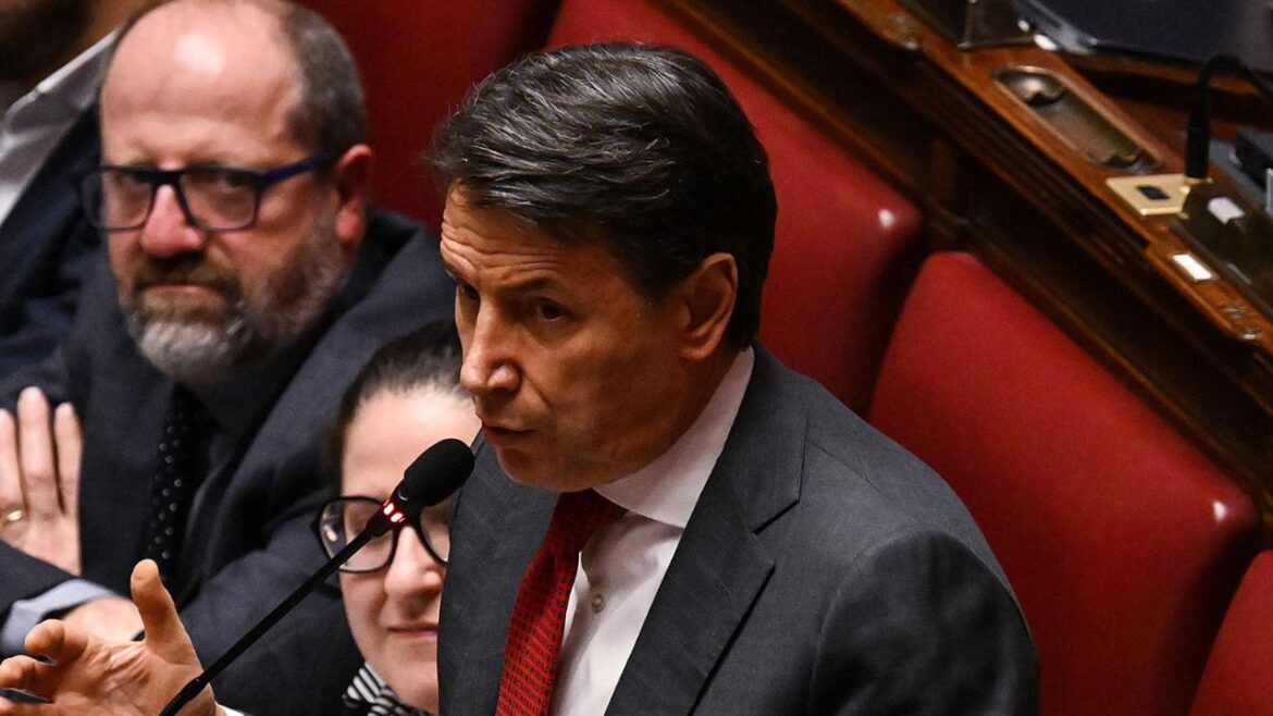 Giuseppe Conte a Meloni ph Ansa