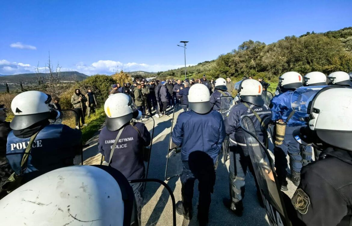 Lavoratori fermati a Tripoli