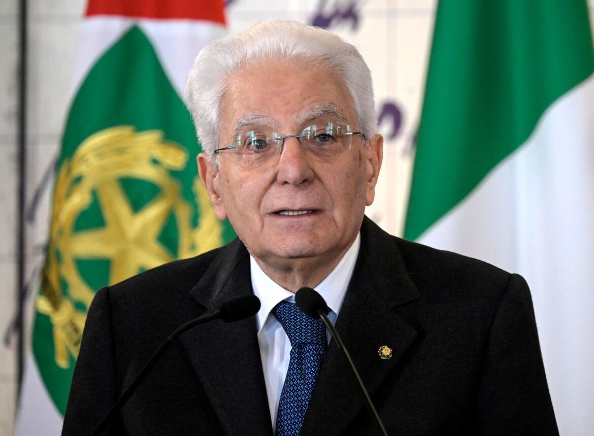 Mattarella ph Ansa