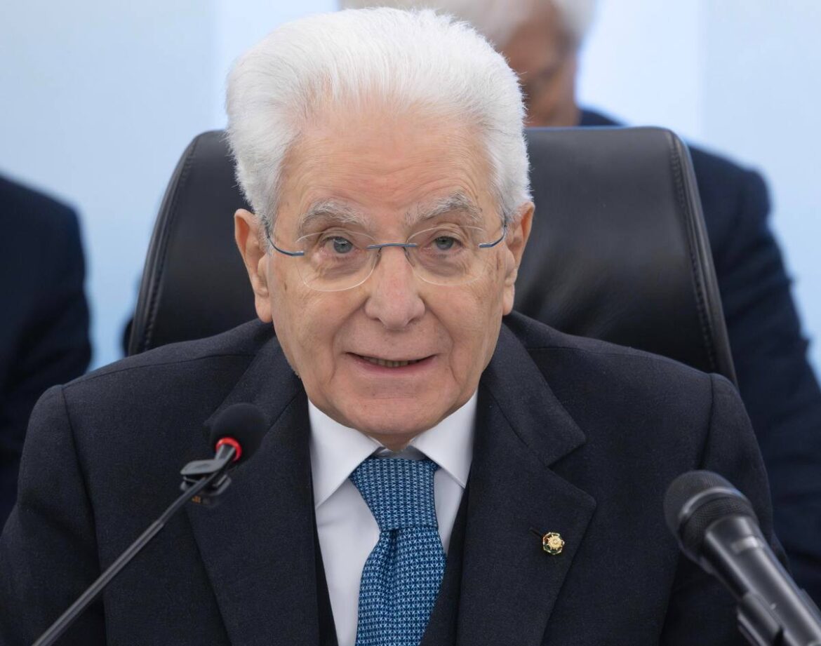 Mattarella premiato dall'Università di Firenze