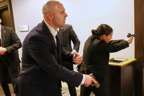 Attentato a Trump è una messinscena ph X