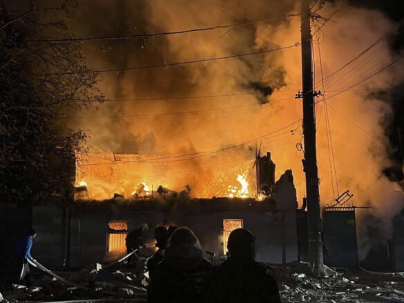 Bombardamento russo in Ucraina. EPA_Serhiy Lysak_HANDOUT EDITORIAL USE ONLY