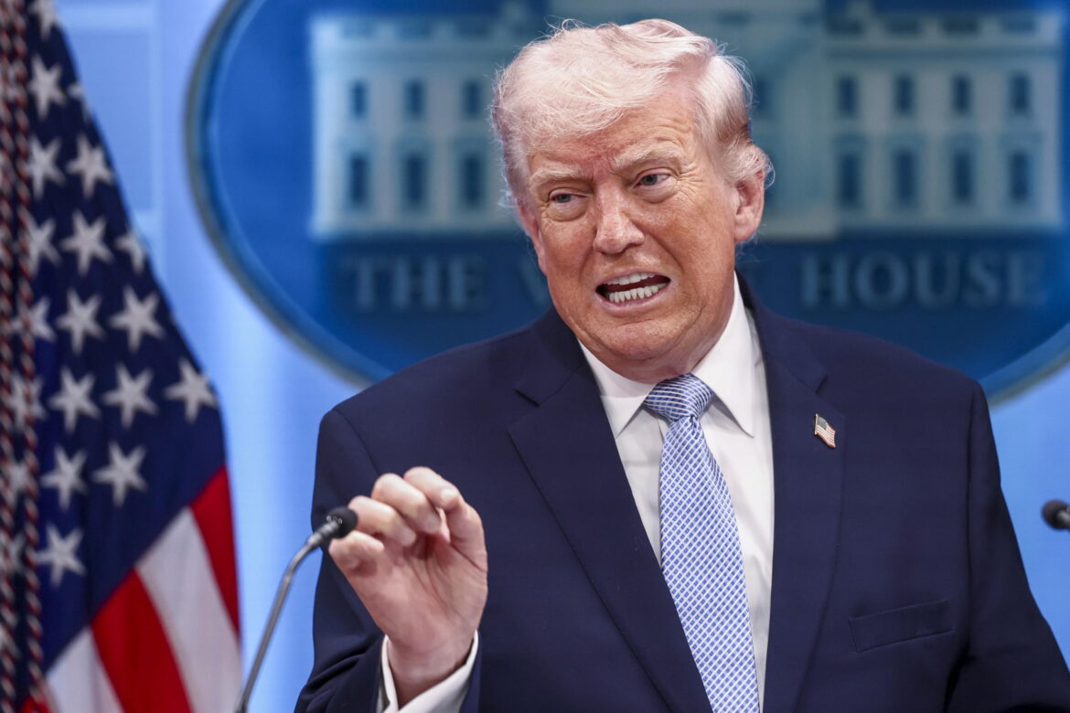 Donald Trump. EPA_Jim Lo Scalzo