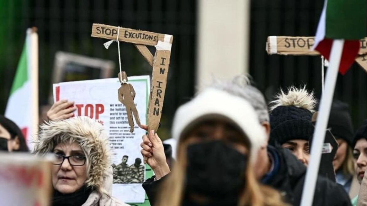 Esecuzioni in Iran ph X