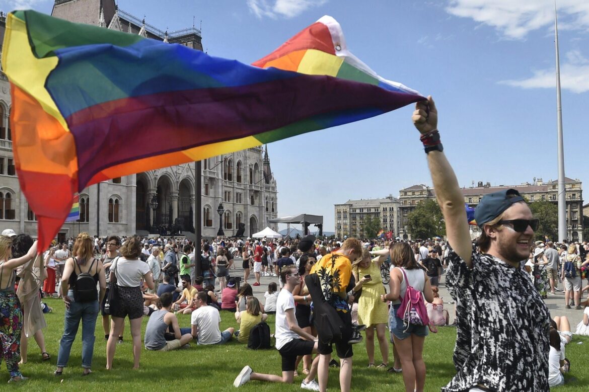 Gay Pride a Budapest nel 2017. EPA_Zoltan Mathe