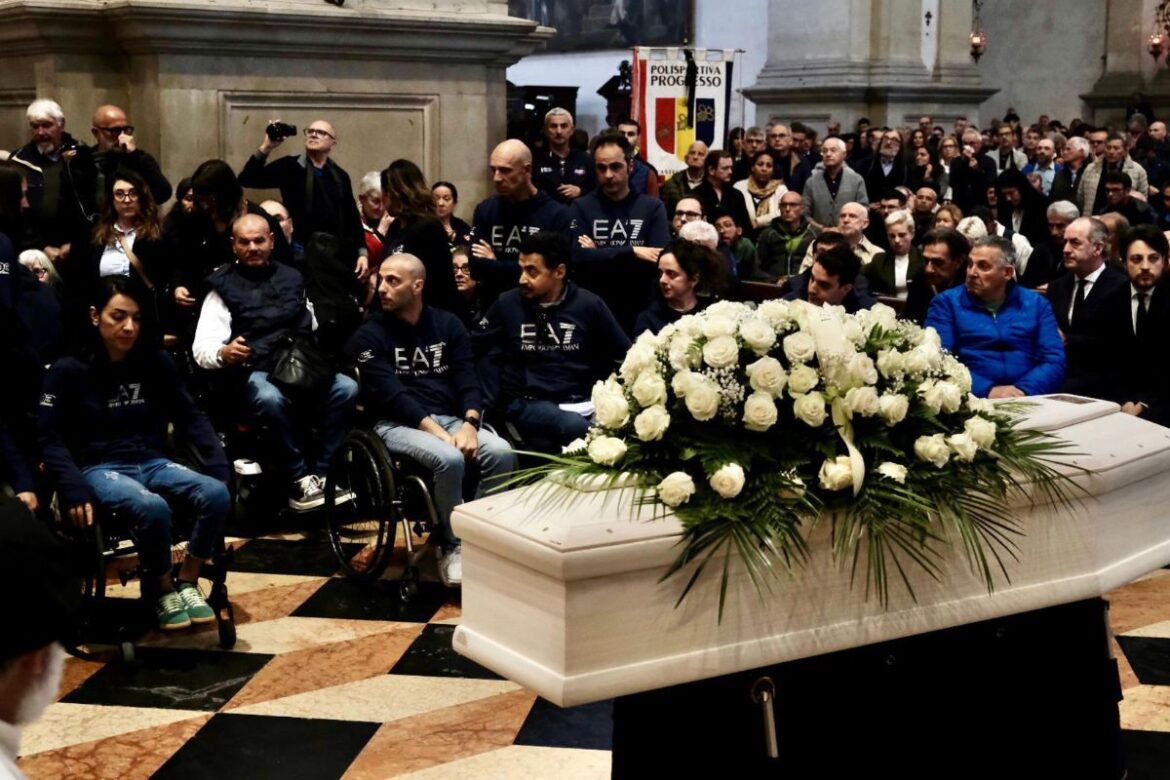 Funerali di Alex Zanardi ph Ansa