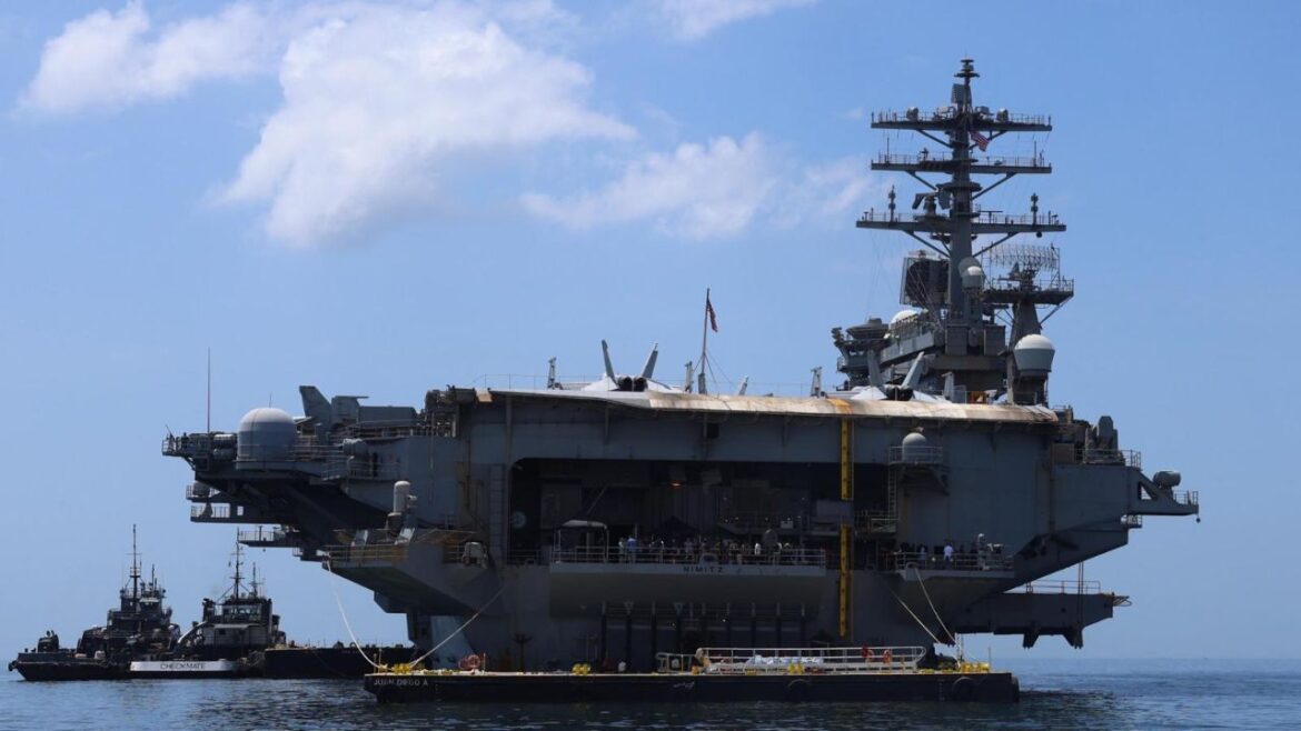 Portaerei Nimitz a Cuba ph Ansa