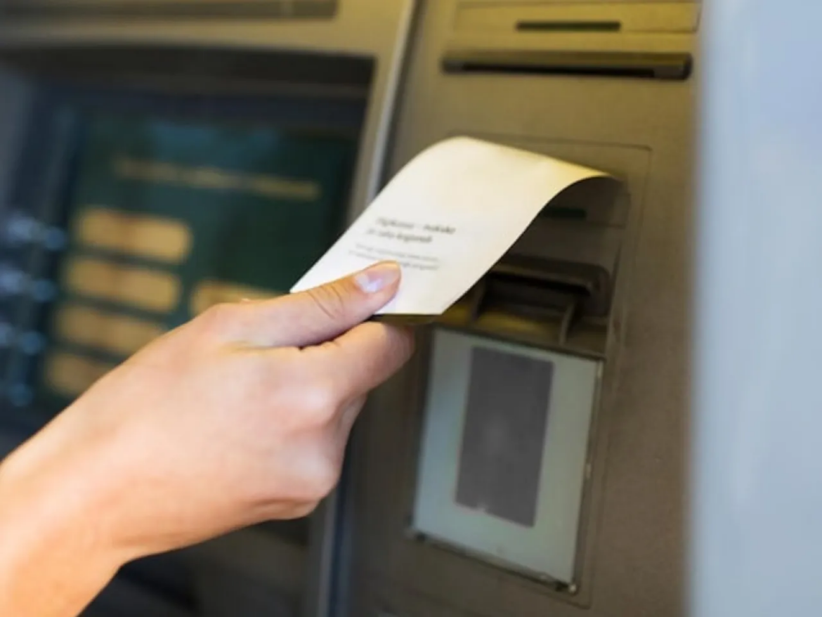 Frode ATM : attenti truffa ricevuta bancomat come difendersi ph web
