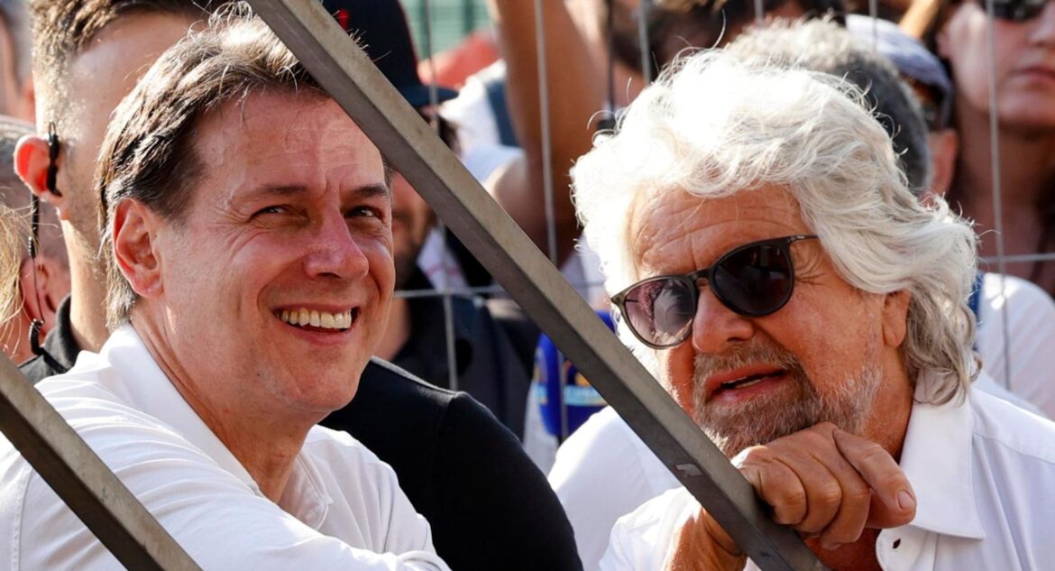 Giuseppe Conte e Beppe Grillo ph ANsa