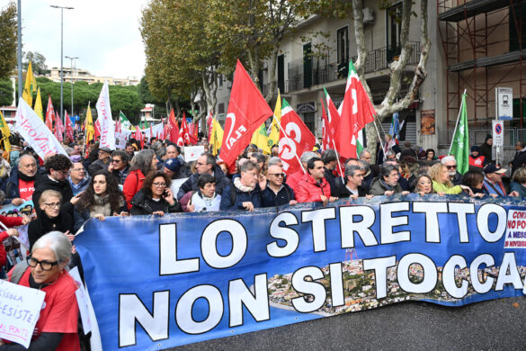Manifestazione contro il ponte. ANSA_Carmelo Imbesi