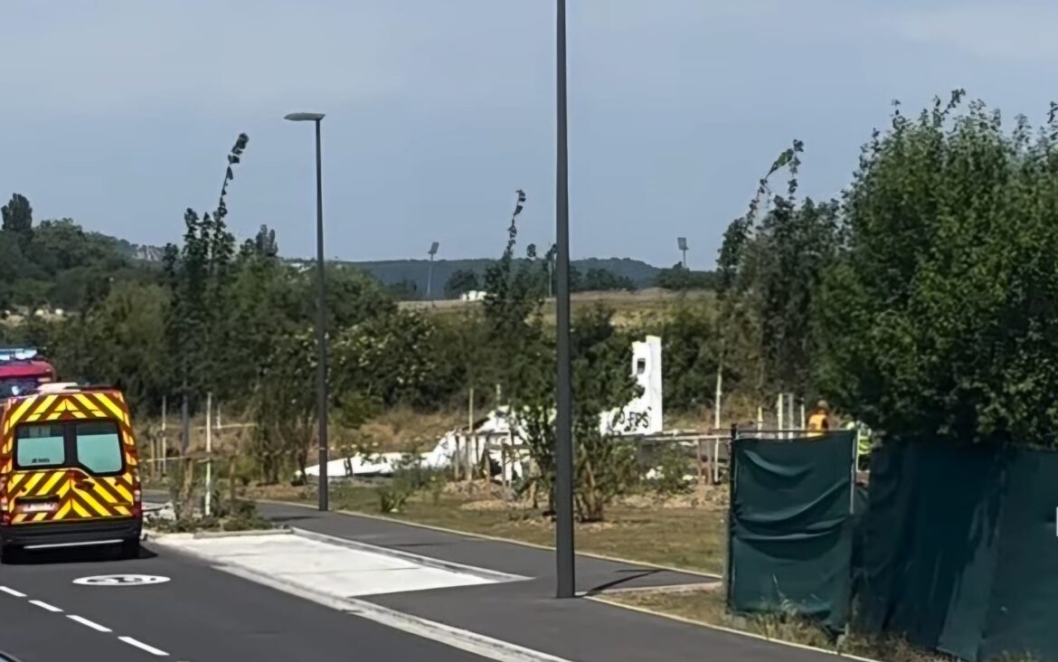 L'aereo da turismo precipitato nei pressi di Nancy. Foto dal web