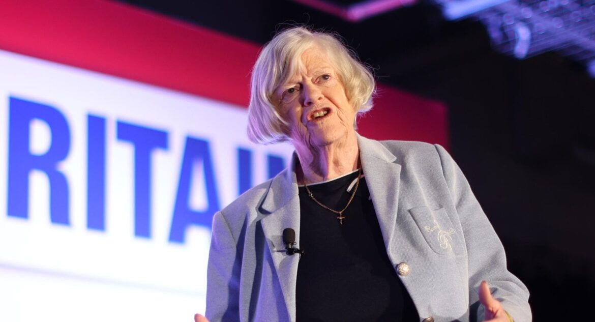Ann Widdecombe ph Ansa