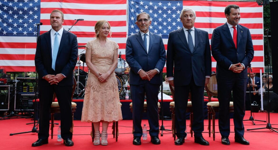 Meloni assente alla festa Usa a Villa Taverna ph Ansa