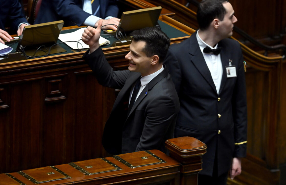 Edoardo Ziello di Fn. ANSA/Fabio Cimaglia