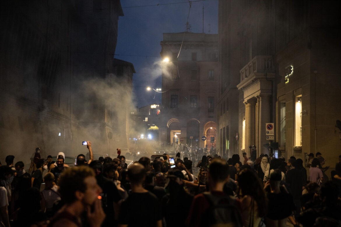 Proteste a Bologna. Scontro tra Viminale e il sindaco Lepore. EPA/Max Cavallari