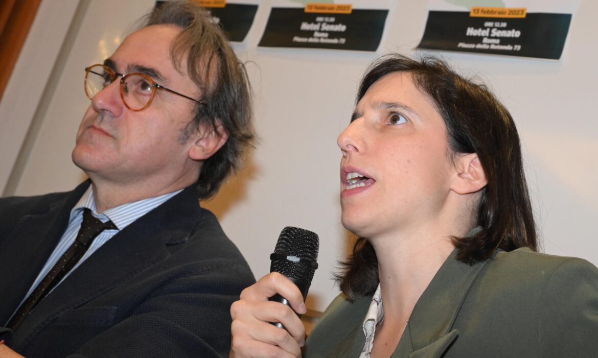 Il co-portavoce di Avs Angelo Bonelli e la segretaria del PD Elly Schlein. ANSA/CLAUDIO PERI