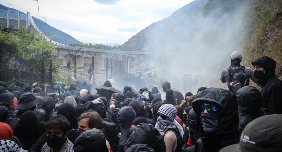 Tensioni No Tav a Chiomonte ph Ansa